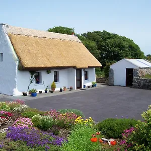 An Caladh Gearr Thatch *** Galway