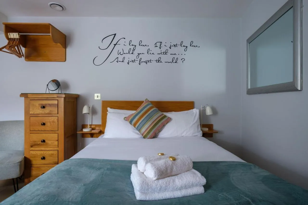 Guest house The Eyre Square Townhouse Hotel Galway