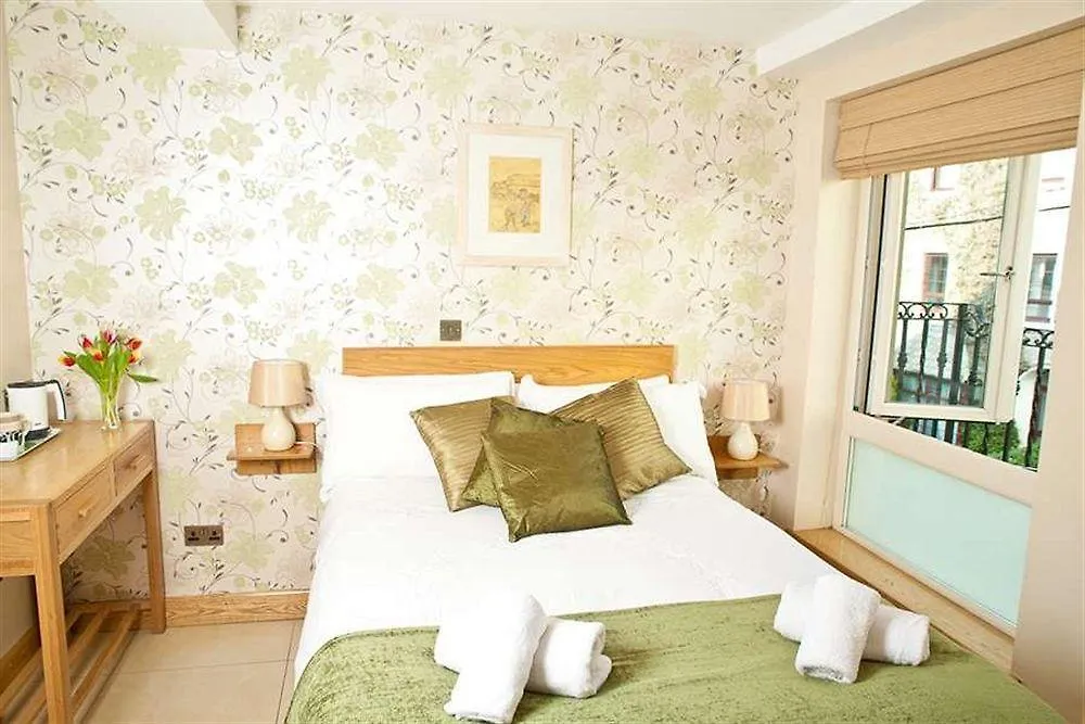 Guest house The Eyre Square Townhouse Hotel Galway